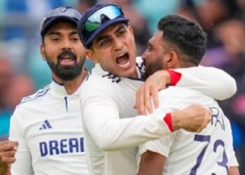 No Mr. Shashi Tharoor, Virat and Rohit are a thing of the past; it’s time to move on