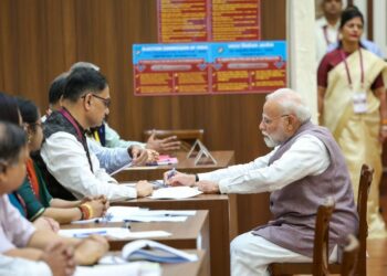 Vice-presidential polls underway; Radhakrishnan & Sudershan Reddy vie for post