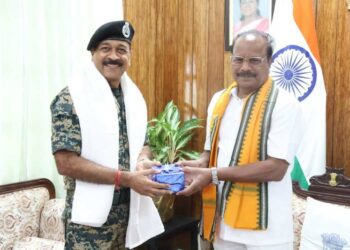 BSF Special DG Mahesh Kumar Aggarwal reviews security situation in Tripura during 3-day visit