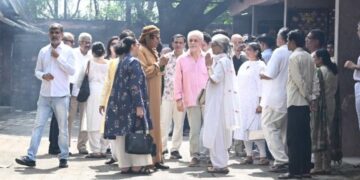 Bollywood celebrities attended actor Satish Shah's funeral (X)