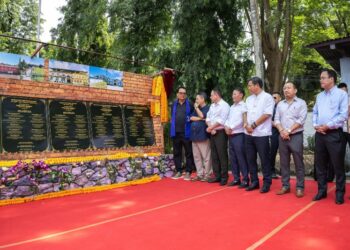 Arunachal Pradesh CM lays foundation for Namdapha Degree College campus, dedicates carpet weaving centre in Miao
