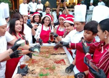 Novotel Guwahati rings in festive season with joyous ‘cake-mixing ceremony’