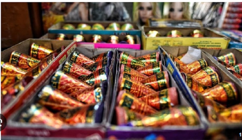 Arunachal Pradesh: Itanagar admin issues Diwali guidelines, bans sale of non-green crackers