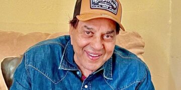 Bollywood legend Dharmendra on life support at Mumbai hospital
