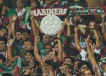 Mohun Bagan halt football activities amid ISL stalemate; East Bengal call for BCCI support