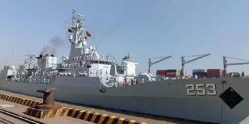 Bangladesh welcomes Pakistan Navy’s guided missile warship ‘PNS Saif’ at Chittagong