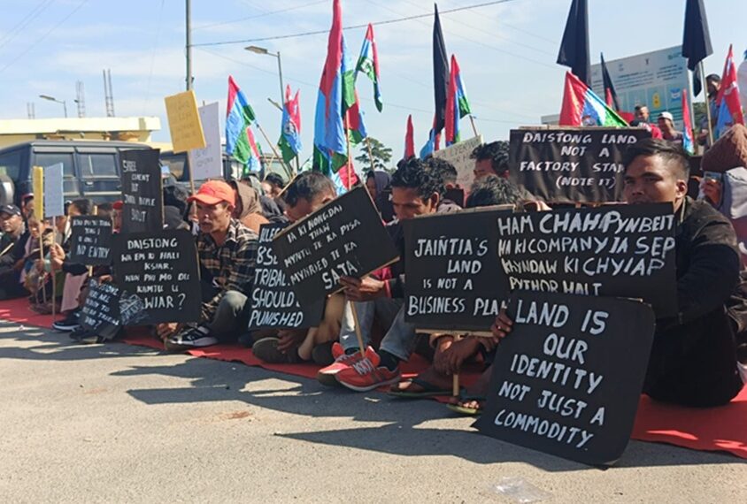 Hundreds of villagers, JNC protest alleged transfer of community land in East Jaiñtia Hills