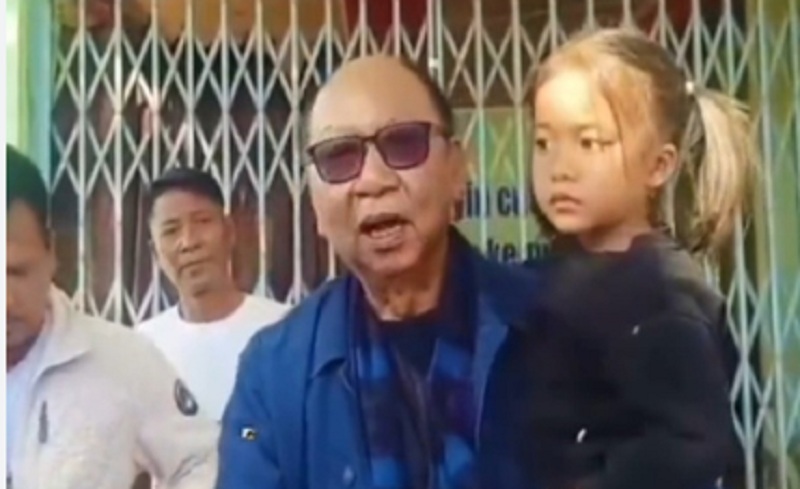 In a first, Meitei MLA Yumnam Khemchand Singh visits Kuki villages, interacts with IDPs