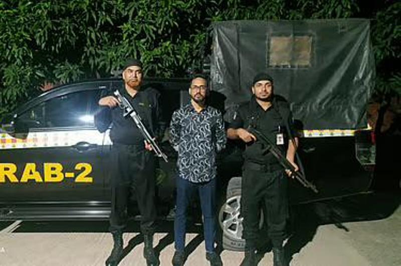 Dhaka shootout: Osman Goni or Sharif Osman Hadi? Taka 17 lakh, accused Masud extorted in Nov 2024, still untraced