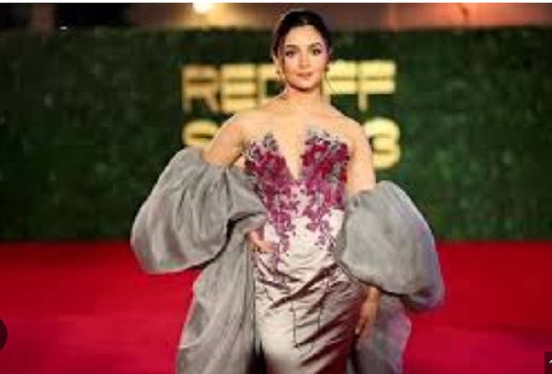 Actor Alia Bhatt honoured with Golden Globes Horizon Award at Red Sea Film Festival