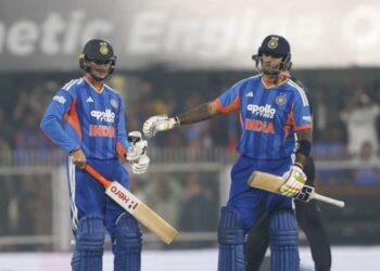At Guwahati, India storm to T20I series win against New Zealand with eight-wicket rout