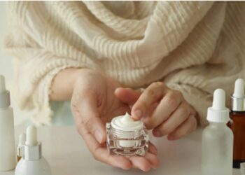 Beat winter dryness with these 6 skin hydration tips