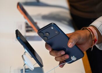 Centre denies report on forcing smartphone makers to share source code