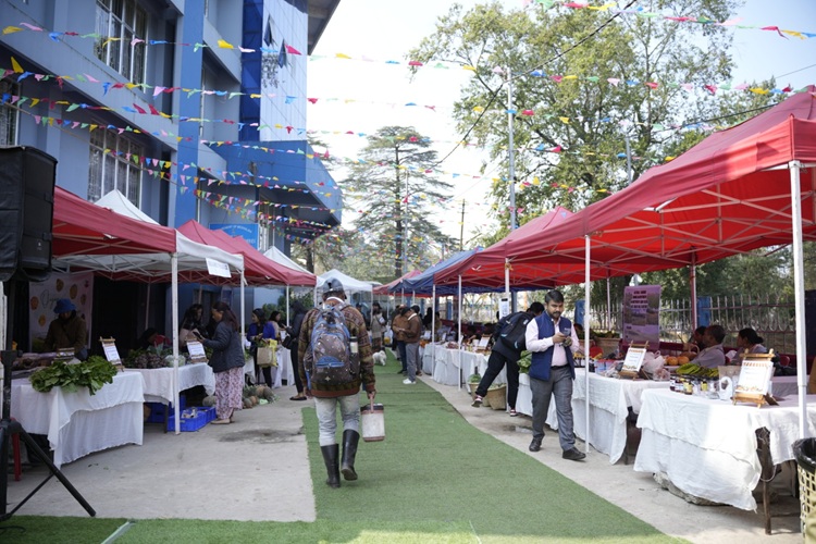 Shillong farmers’ market showcases local strawberries, premium black pepper