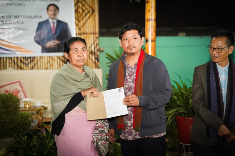 Meghalaya govt distributes land pattas to GAD settlers in Tura’s Nikwatgre area