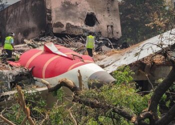 Fuel switches manually shut before Air India flight crash, claims report