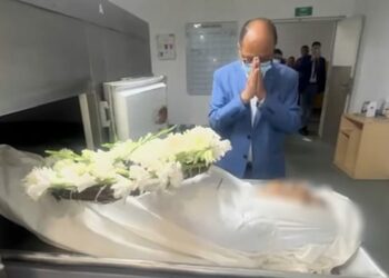 Manipur CM pays last respect to former MLA Vungzagin Valte in Gurugram