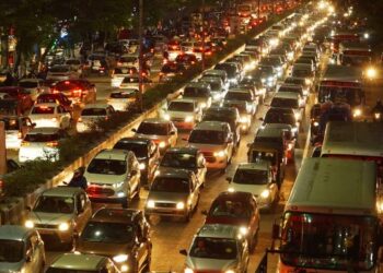 Night traffic curbs imposed on Guwahati-Garbhanga road for flyover construction