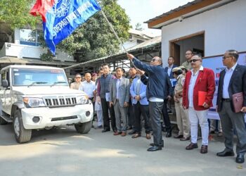 Manipur CM flags off five new vehicles to strengthen excise enforcement