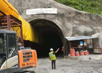 Sikkim Chief Secretary reviews progress of Sevok–Rangpo railway project