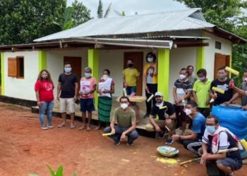 Meghalaya IAS officer celebrates Holi by painting PMAY beneficiary’s home